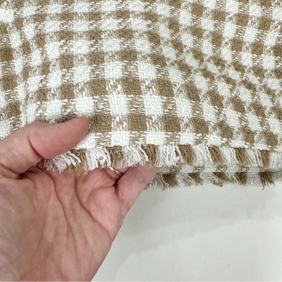 Ann Taylor Sz 6 Tan & Cream Plaid Raw Frayed Hem Dressy Shorts - Picture 3 of 8